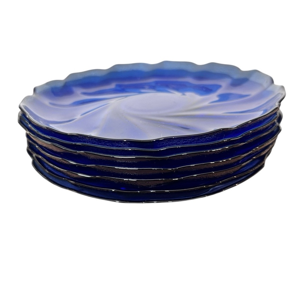 Arcoroc France cobalt blue scalloped edge swirl textured glass plates, 7 MCM - Picture 3 of 7